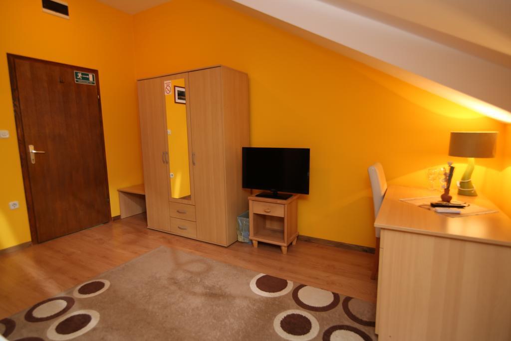 Rooms Lisnic Eszék Szoba fotó