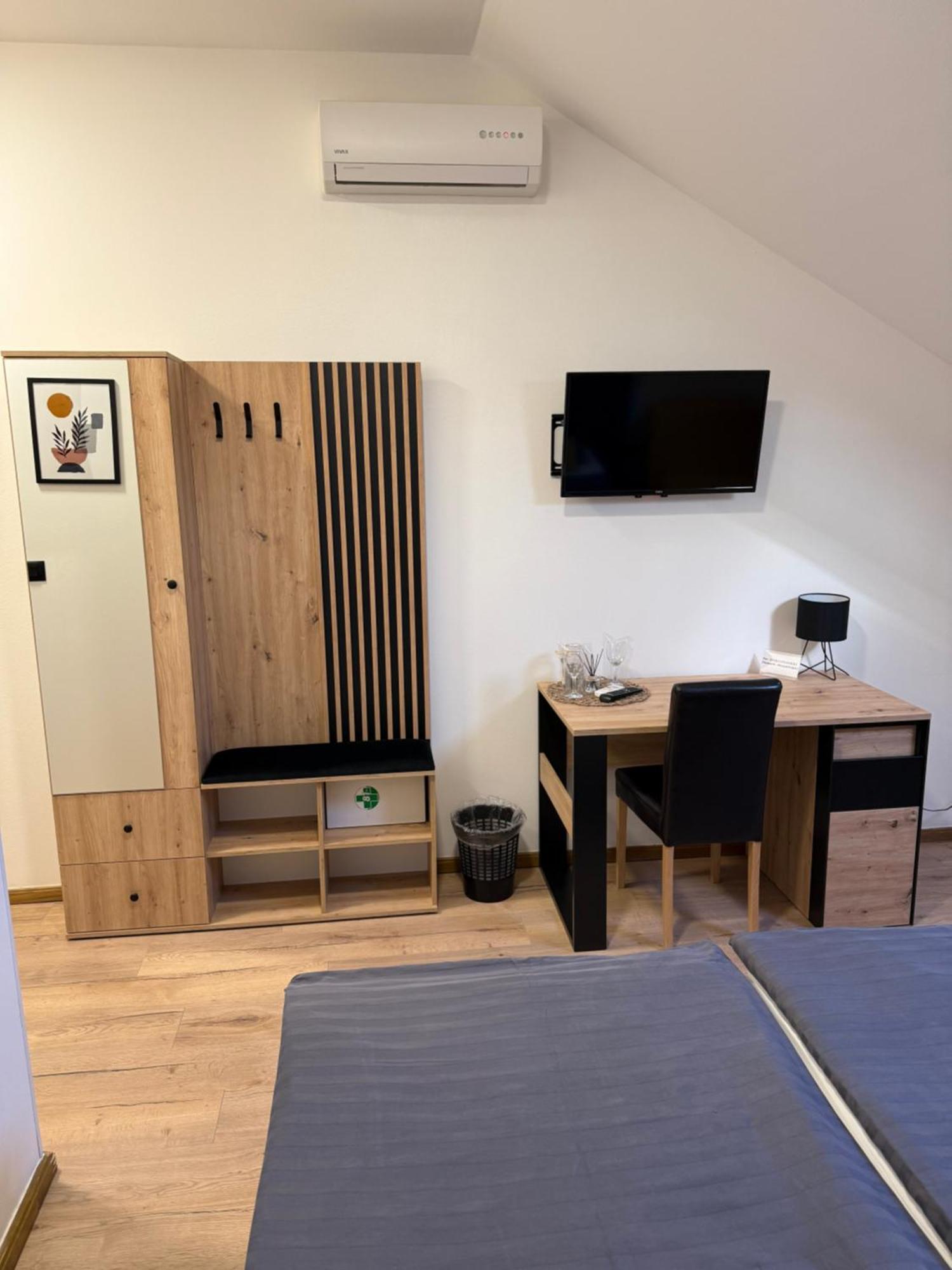 Rooms Lisnic Eszék Kültér fotó